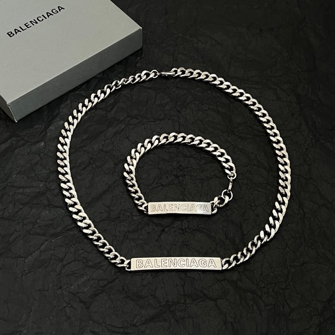 26 Balenciaga suits 0623